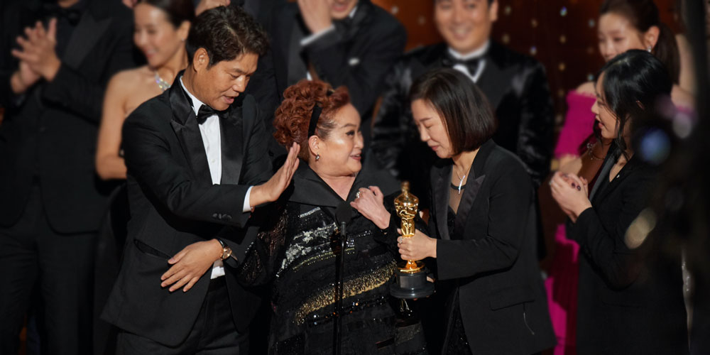 Miky Lee durante la cerimonia di premiazione degli Oscar 2020