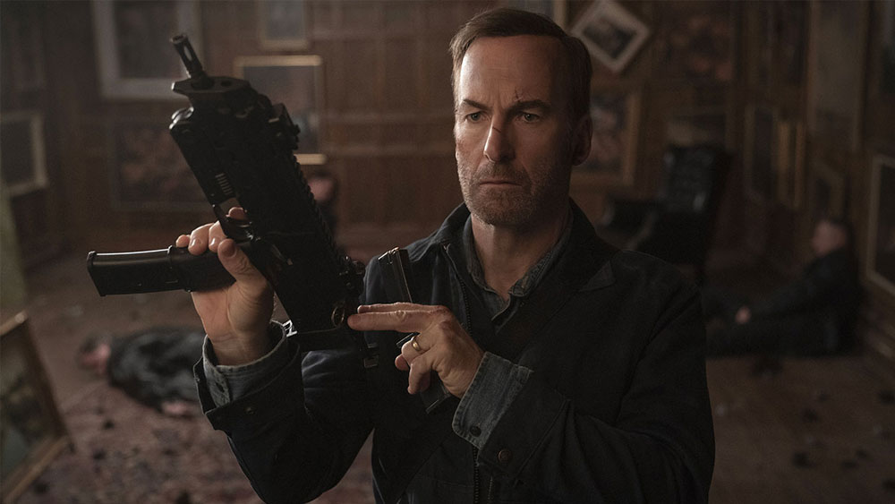 Io-sono-nessuno-nobody-bob-odenkirk-in-una-scena-del-film