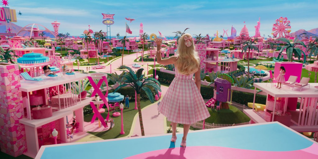 Barbie film recensione spiegazione significato finale bambola Margot robbie adatto bambini